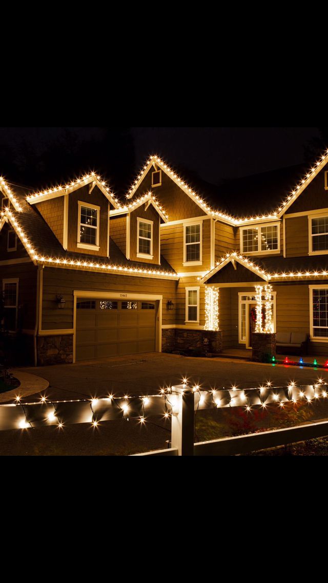 Professional Christmas light installation by LITUP Vancouver 16