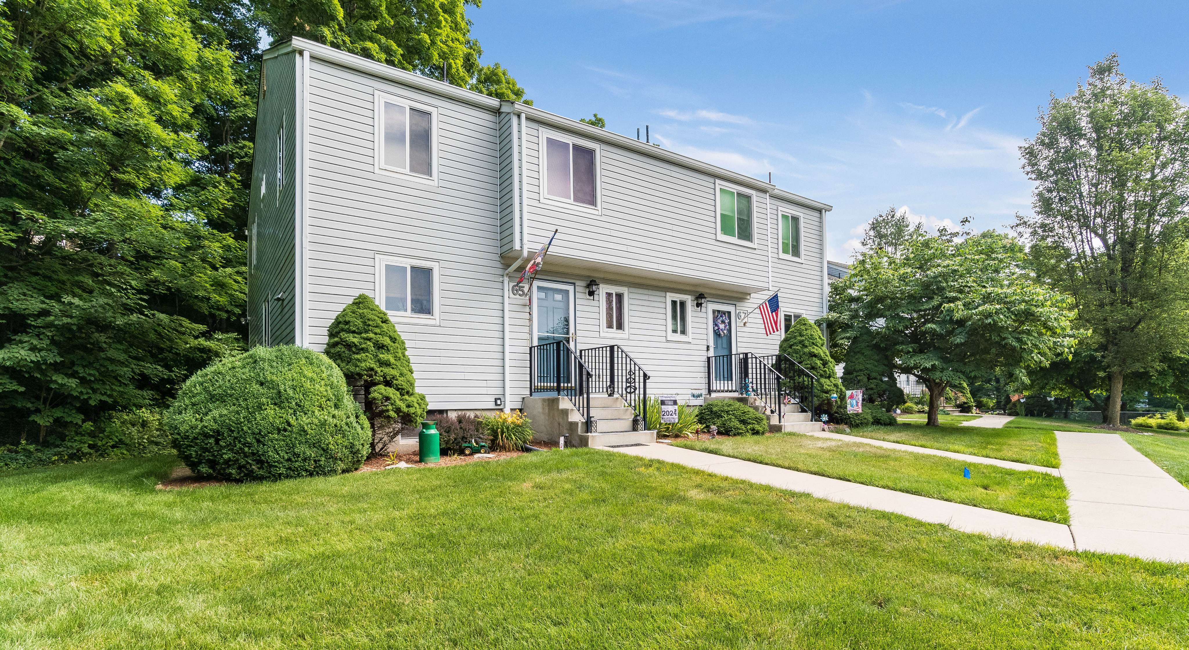 Exterior property view 14