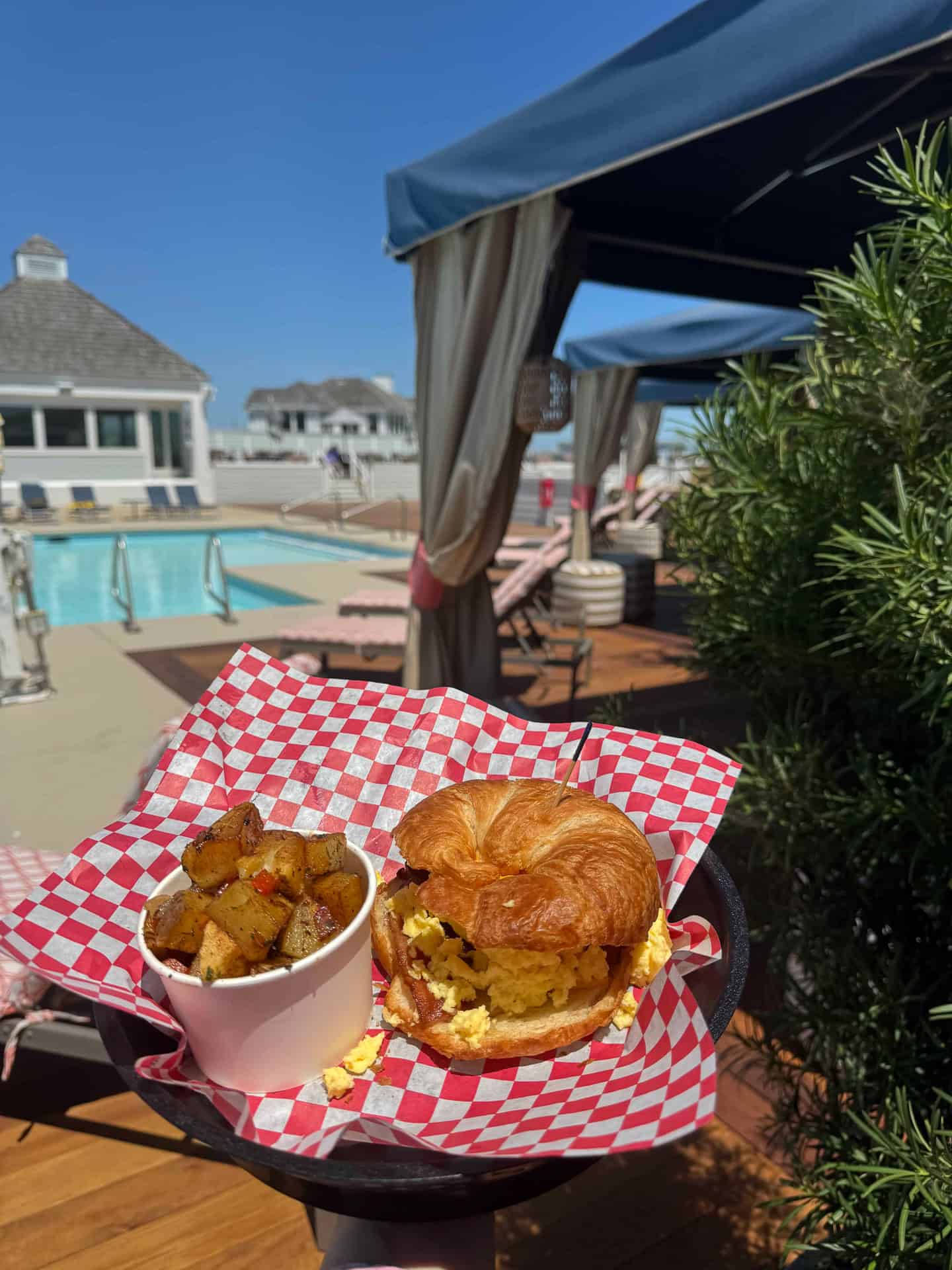 Cabana dining experience
